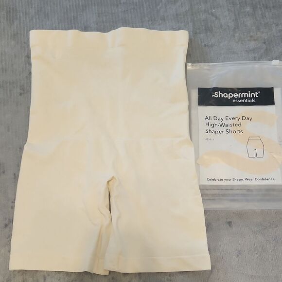 Shapermint Essentials All Day Everyday High Waisted Cream Shaper Shorts XL XXL - Picture 4 of 4
